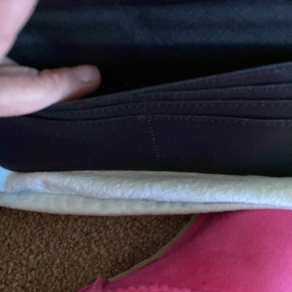 ❤️HOST PICK❤️Brand New⭐️Holographic Handbag/purse with matching wallet. - Picture 7 of 8